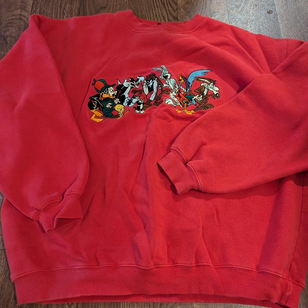 VTG Warner Bros 1995 Looney Tunes Sweatshirt Men's Large Red Hong Kong